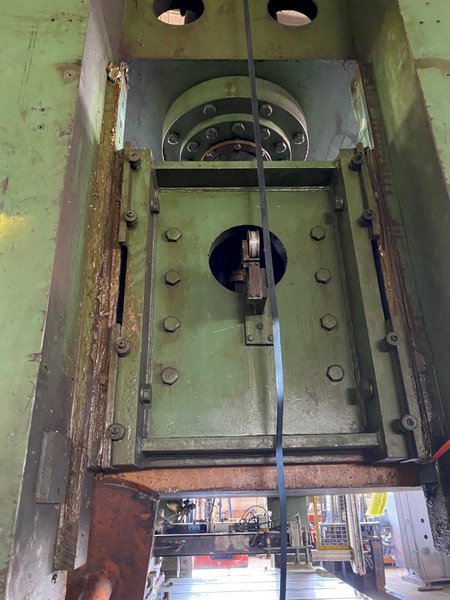 300 TON PACIFIC 300D10-60 HYDRAULIC TWO POST PRESS. STOCK # 1402920