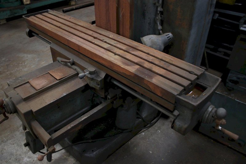 BRIDGEPORT VERTICAL MILL: STOCK #76488