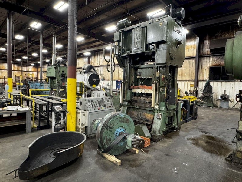 150 TON MINSTER E2-150-42-30 HEVI-STAMPER STRAIGHT SIDE PRESS. STOCK # 0882825