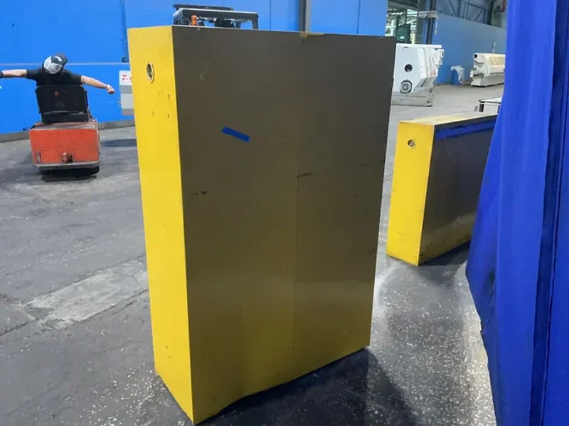 JUSTRITE 45 GAL FLAMMABLE LIQUID STORAGE CABINET  -  RM09908E