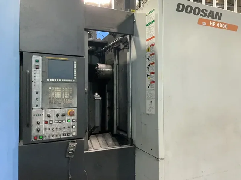 DOOSAN INFRACORE CNC HMC  -  HP 4000