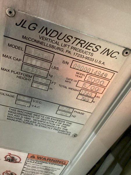 JLG 12SP VERTICAL MAN LIFT USED