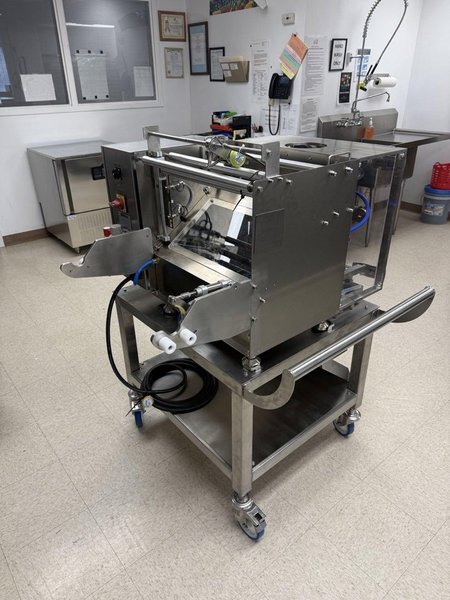 WeighPack VersaPak Vertical Form Fill Seal (VFFS) Packaging Machine, 2025 – w/ Air Compressor