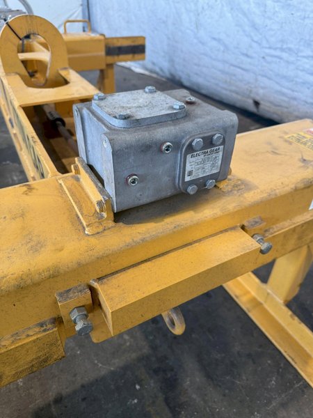 4,000 LB X 84&quot; CALDWELL 60S-2-84 SHEET LIFTER. STOCK # 0775325