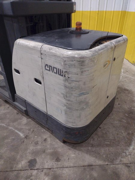 3,000 LB CROWN MODEL #SP 3500 ELECTRIC ORDER PICKER FORKLIFT 2018 : YOBRO #25408