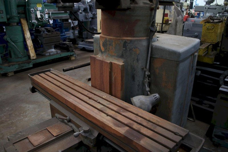 BRIDGEPORT VERTICAL MILL: STOCK #76488