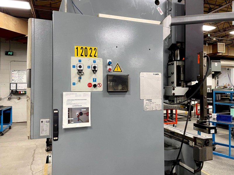 LVD PPEB 150/10, 8 Axis Backgauge 2004