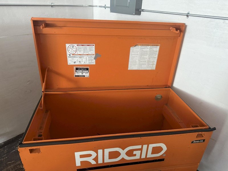 48" X 24" RIDGID MODEL #2048-OS STORAGE CHEST ONSITE JOB BOX : YOBRO #25665