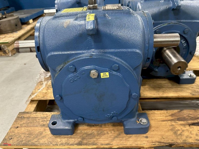 CONEDRIVE MODEL #H040-4 GEARBOX: YOBRO #23890