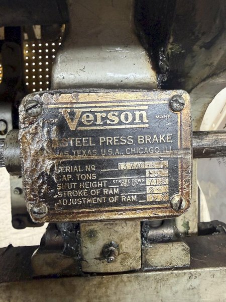 15 TON X 48" VERSON 16-48 PRESS BRAKE. STOCK # 0219526.