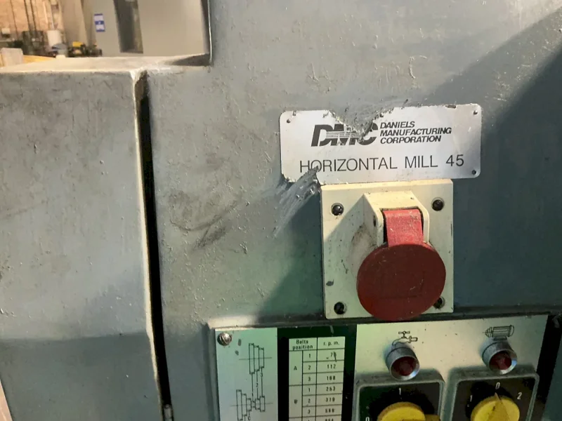 7” X 26” HORIZONTAL MILL  -  F-900