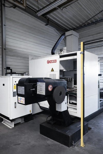 Huron - K3X8F - X: 780 - Y: 700 - Z: 500 mm CNC - 5 axes