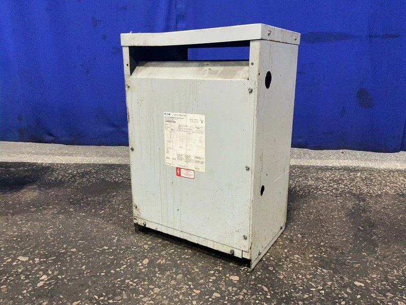 EATON 45 KVA TRANSFORMER   -  V48M22T45N