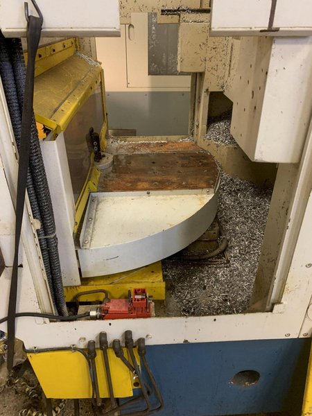 ENSHU Model S300 CNC Vertical Machining Center, w/ Pallet Changer, Fanuc Control