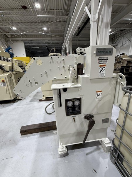 15,000 lbs. x 26&quot; Wide Minster Conventional Servo Coil Feed Line, Year 1997