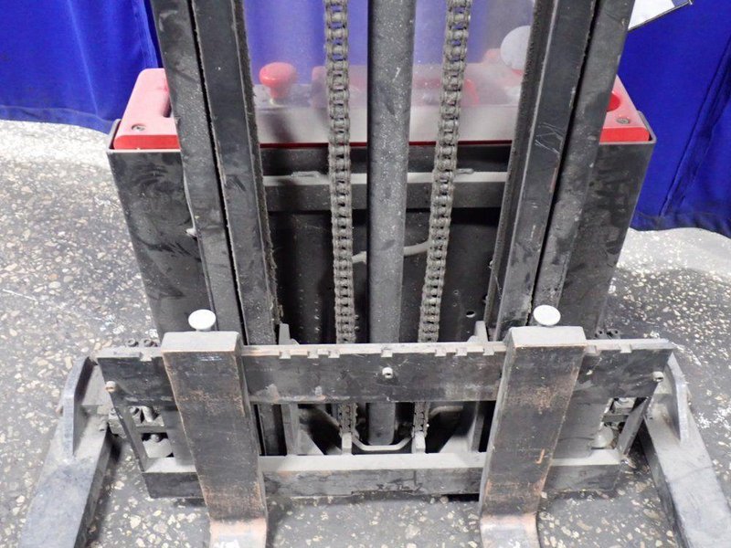 DAYTON ELECTRIC 2,200 LBS ELECTRIC STACKER  -  21XU84