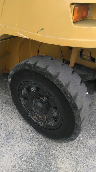 24,900 lb Caterpillar P26500 Diesel Forklift