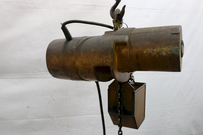 1/4 TON BUDGIT MODEL #113450-10 ELECTRIC POWERED CHAIN HOIST : STOCK #11992