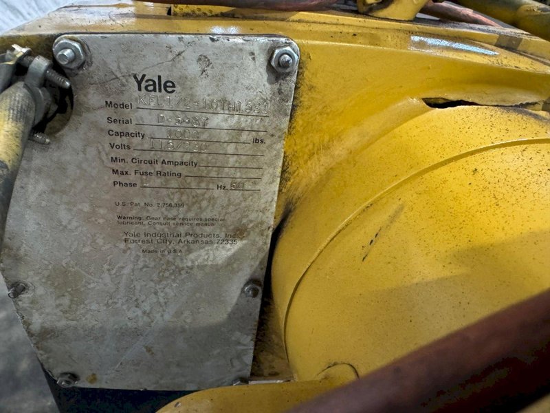 YALE 1000 LB. HOIST. STOCK # 1010724