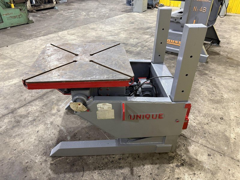 3,000 LBS READCO - UNIQUE MODEL #UPC-30-6 MC POWERED WELDING POSITIONER: YOBRO #25846