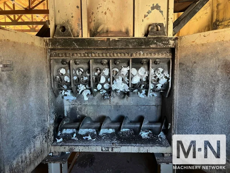 100 HP SHRED-TECH MODEL A570 SHREDDER MFG 2002