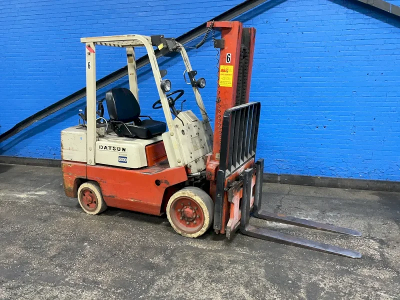 DATSUN 6000 LBS PROPANE FORKLIFT  -  CPF02A30V