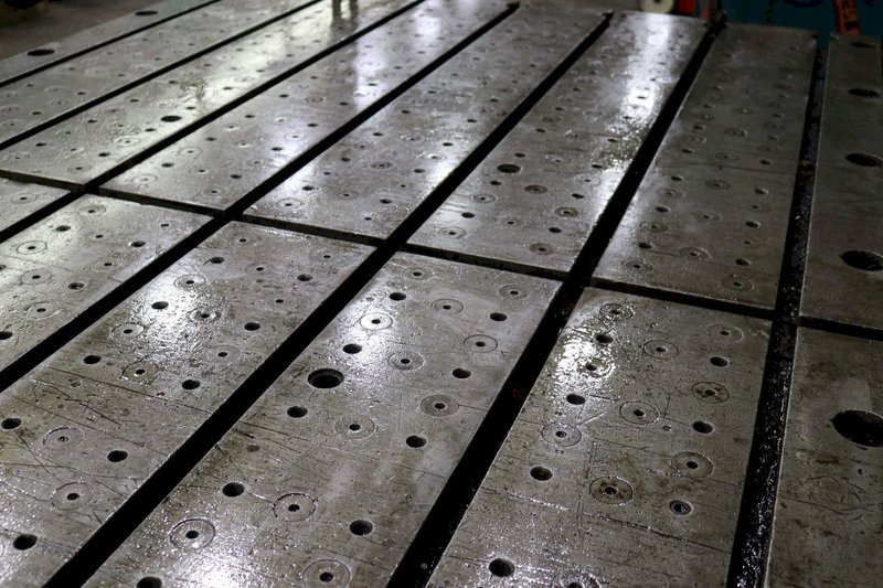 139&#039; X 84&#039; X 8&#039; T-SLOTTED BOLSTER PLATE: STOCK #72892