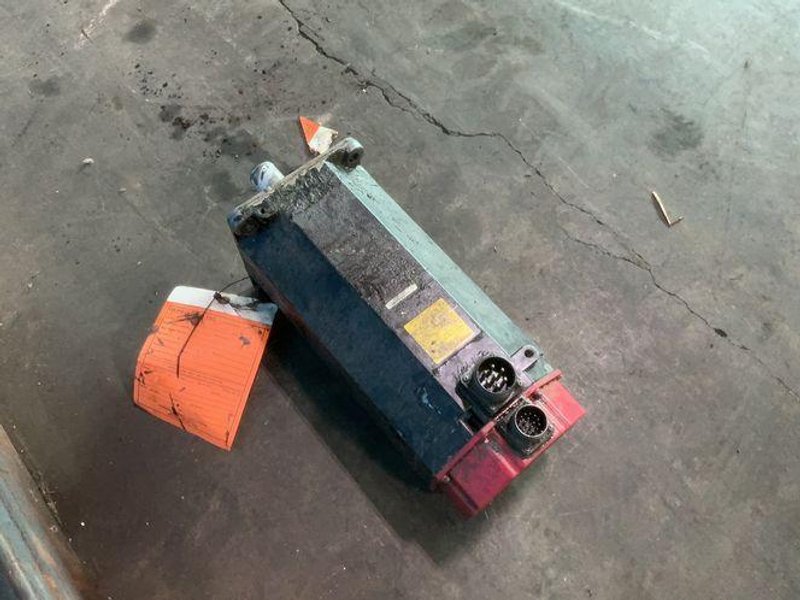 FANUC 15 AMPS A30/2000 AC SERVO MOTOR   -  A06B-0152-B075