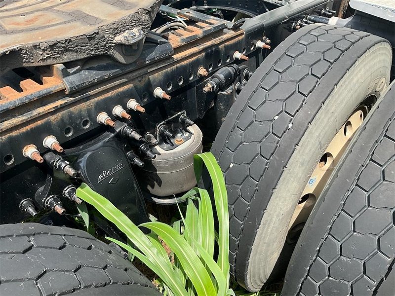 2021 Freightliner Cascadia 1FUJHHDR6MLMJ2151