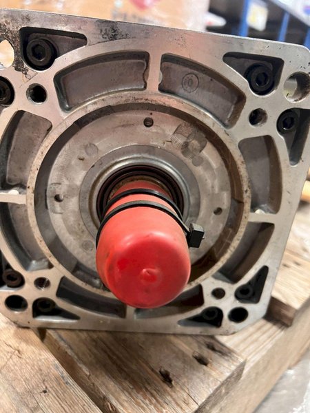 INDRAMAT 112D-N-030-N2M-130PB0 SERVO MOTOR SUPPLIES USED