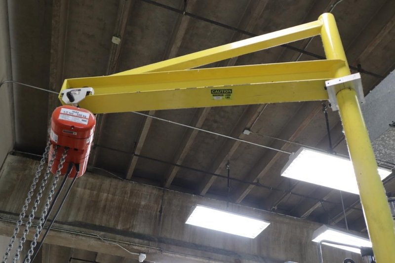 Arburg Allrounder Model 305-210-700 Hydraulic Plastic Injection Molding Machine with 1/2 ton Jib Crane and Electric Hoist- Auction Item