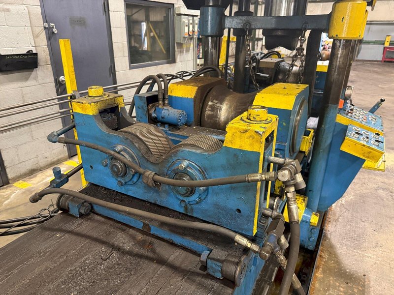 400 TON X 30' DRILCO TRAVELING HEAD HYDRAULIC STRAIGHTENING PRESS: YOBRO #25135