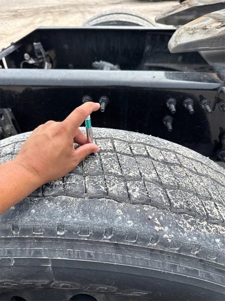 2024 Volvo VNL64T860 4V4NC9EH8RN656676