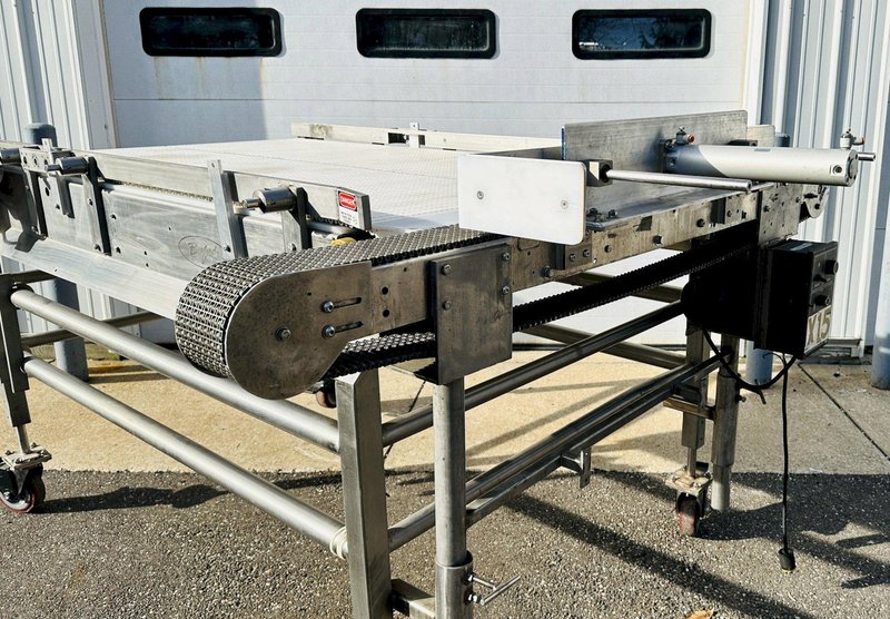 Burford Corp Model: SO72846  |   S.S. Bi-Directional Accumulation Table w/ 2-Motors