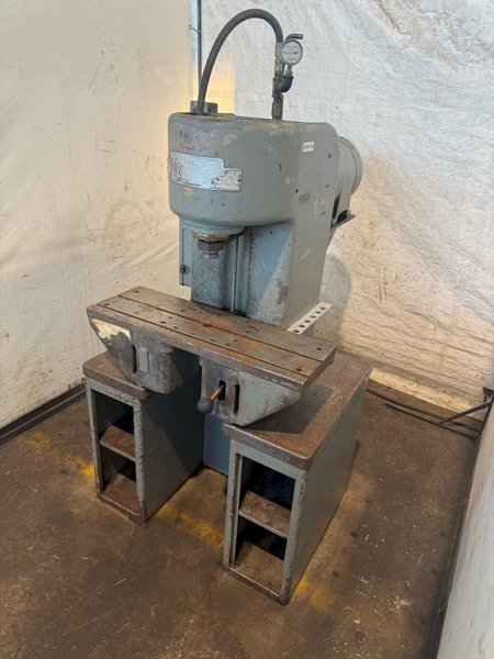 6 TON DENISON MULTIPRESS HYDRAULIC PRESS. STOCK # 1214025.