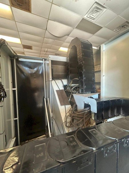 Haas EC-300 300mm CNC HMC, 2006 – Through Spindle Coolant, 8K Spindle