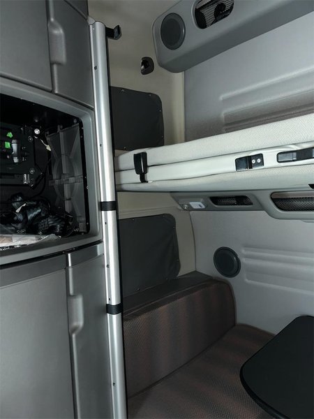 2021 Volvo VNL64T860 Stock #229000