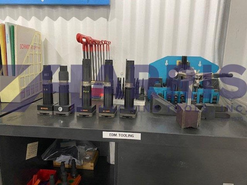 Used, MITSUBISHI MODEL EA22, Die Sinker Electrical Discharge Machine EDM