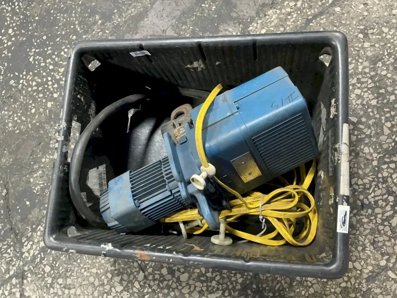 MANNESMANN DEMAG 13 FT HOOK PATH, 1000 LBS ON 1/1 FALL ELECTRIC CHAIN HOIST  -  DKUN 5-500 K V1