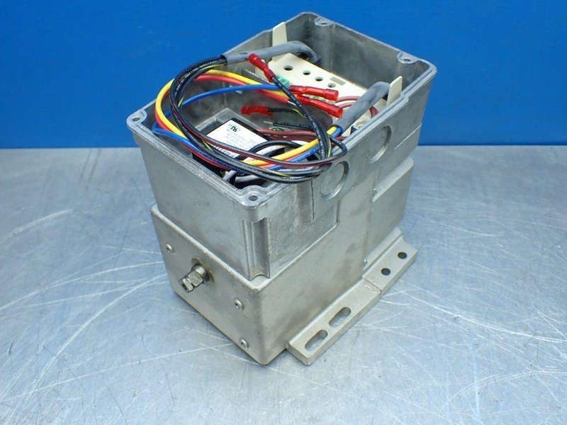 HONEYWELL MODUTROL IV MOTOR  -  M7294Q1007