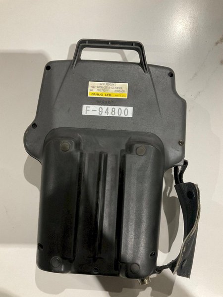 FANUC A05B-2518-C370#SGL TEACH PENDANT SYMBOLIC GLOBAL USED