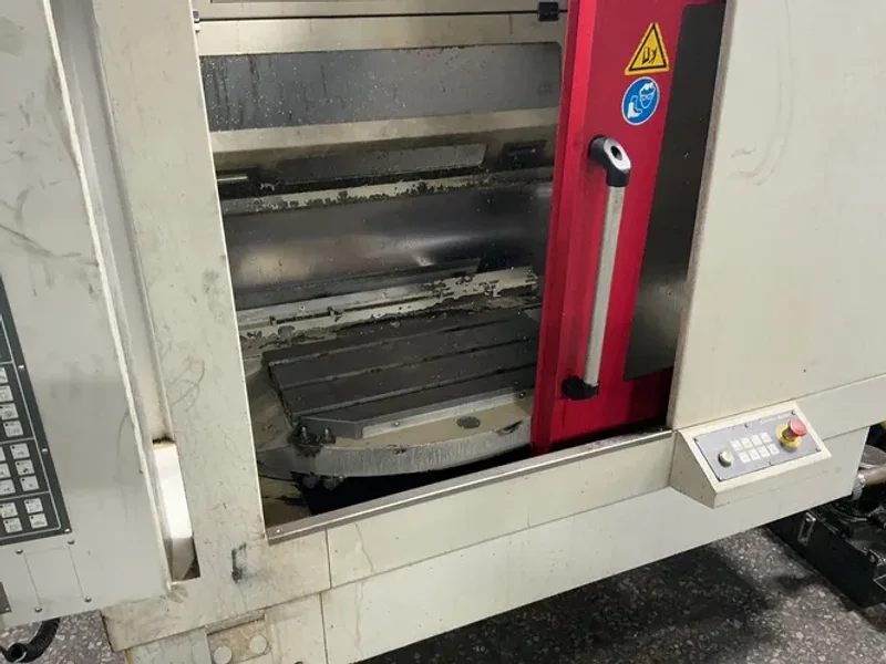 AKIRA-SEIKI 16” X 28” CNC VMC  -  RMV700APC