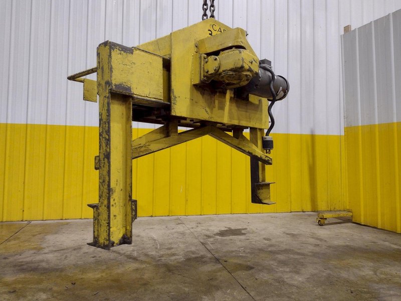 3,000 LBS CALDWELL MOTORIZED COIL GRAB LIFTER: STOCK #22717