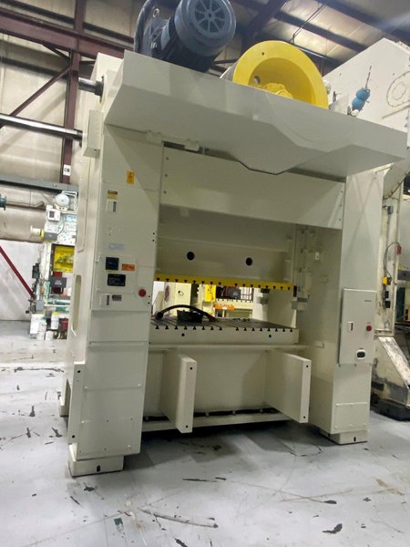 200-ton Komatsu Model E2M200 Straight Side Metal Stamping Press For Sale, Year 1988