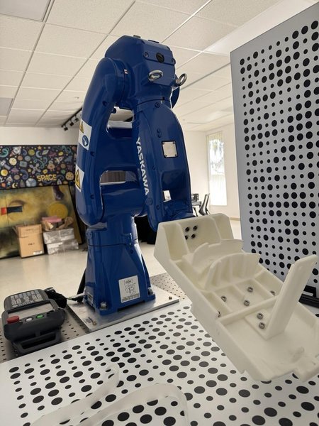 Yaskawa Motoman YR-1-06VX8-A00 Industrial Robot, 2019 – 6 Axis