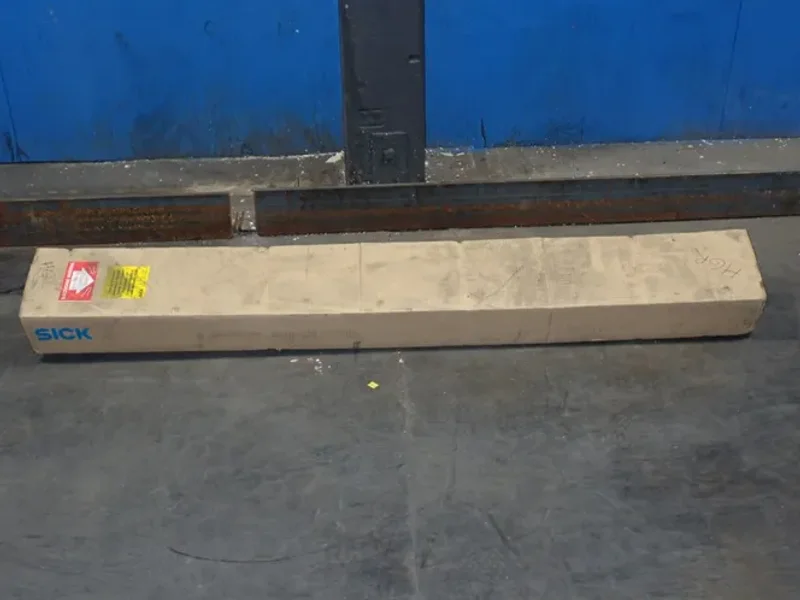SICK LIGHT CURTAIN SENSOR   -  C4000
