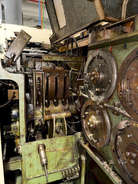 Nedschroef Model HBV-3 4 Die Progressive Header
