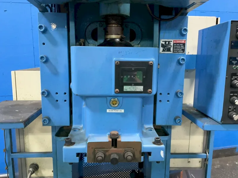 WASINO ENGINEERING 450 KN GAP FRAME PRESS  -  PUX45AD