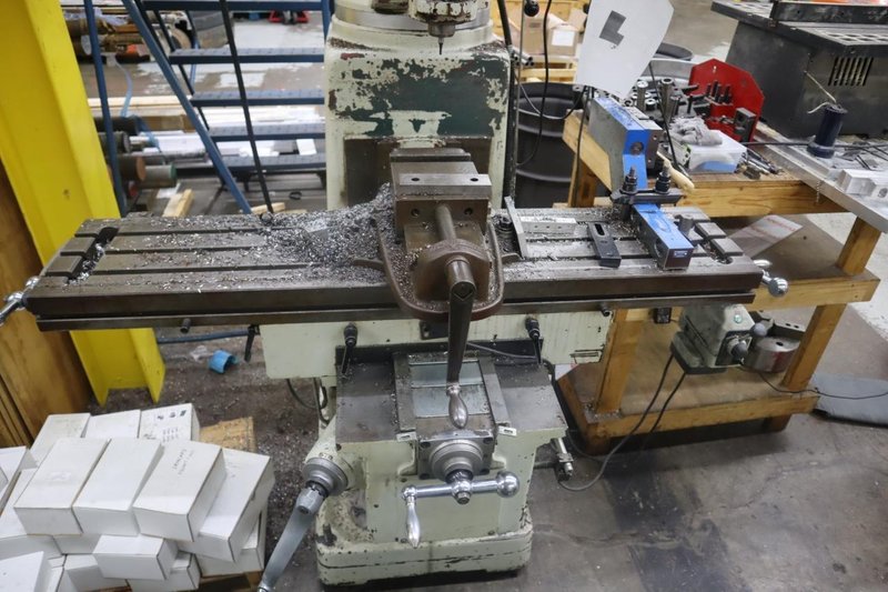 Manford Model 1F-460VS Vertical Knee Mill, X-Axis Powerfeed, Power Quill Feed and Handle, Knee Handle (Newall 2-Axis DRO NOT Operational) - Auction Item