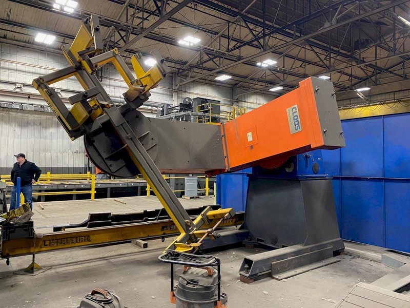 USED CLOOS HIGH PERFORMANCE DUAL STATION ROBOTIC WELDING CELL, Stock# 11012